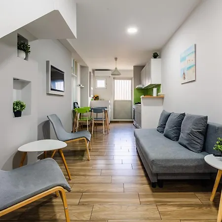 Citysea Fusion, Elegant Gem Minutes From The Beach Kalamata Exterior photo